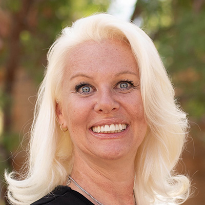 Headshot of Vee, dental assistant at Summit Dental in Las Vegas, Nevada.